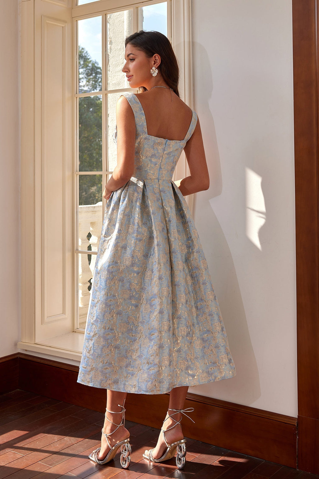 Işığın Hatırası – Brokar Dokulu Midi Elbise