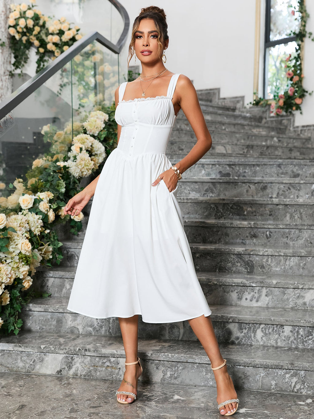 Düğme Detaylı Askılı Midi Elbise