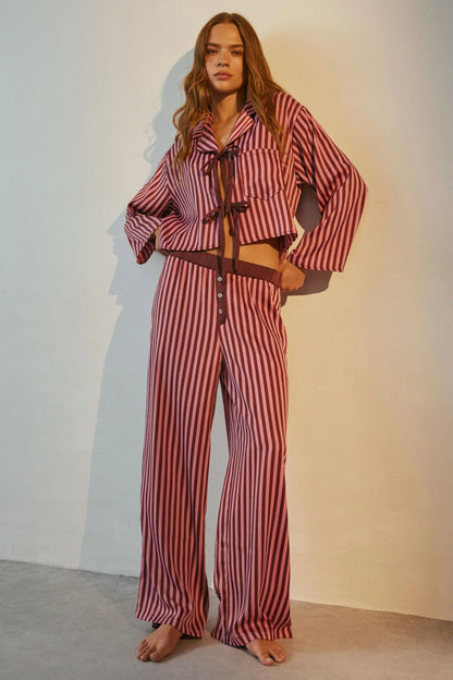 Çizgili Bağcıklı Saten Pijama