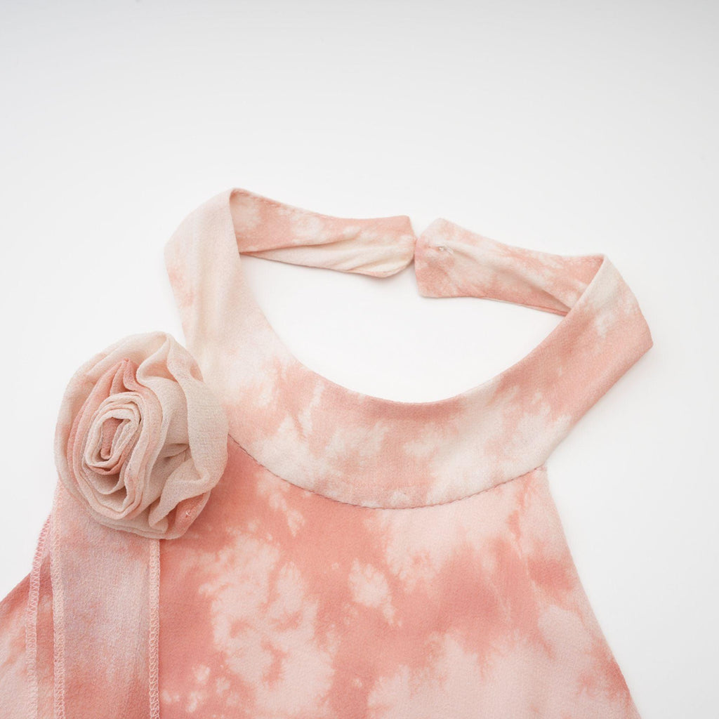 Masum Bir Yaz – Gül Detaylı Mini Elbise