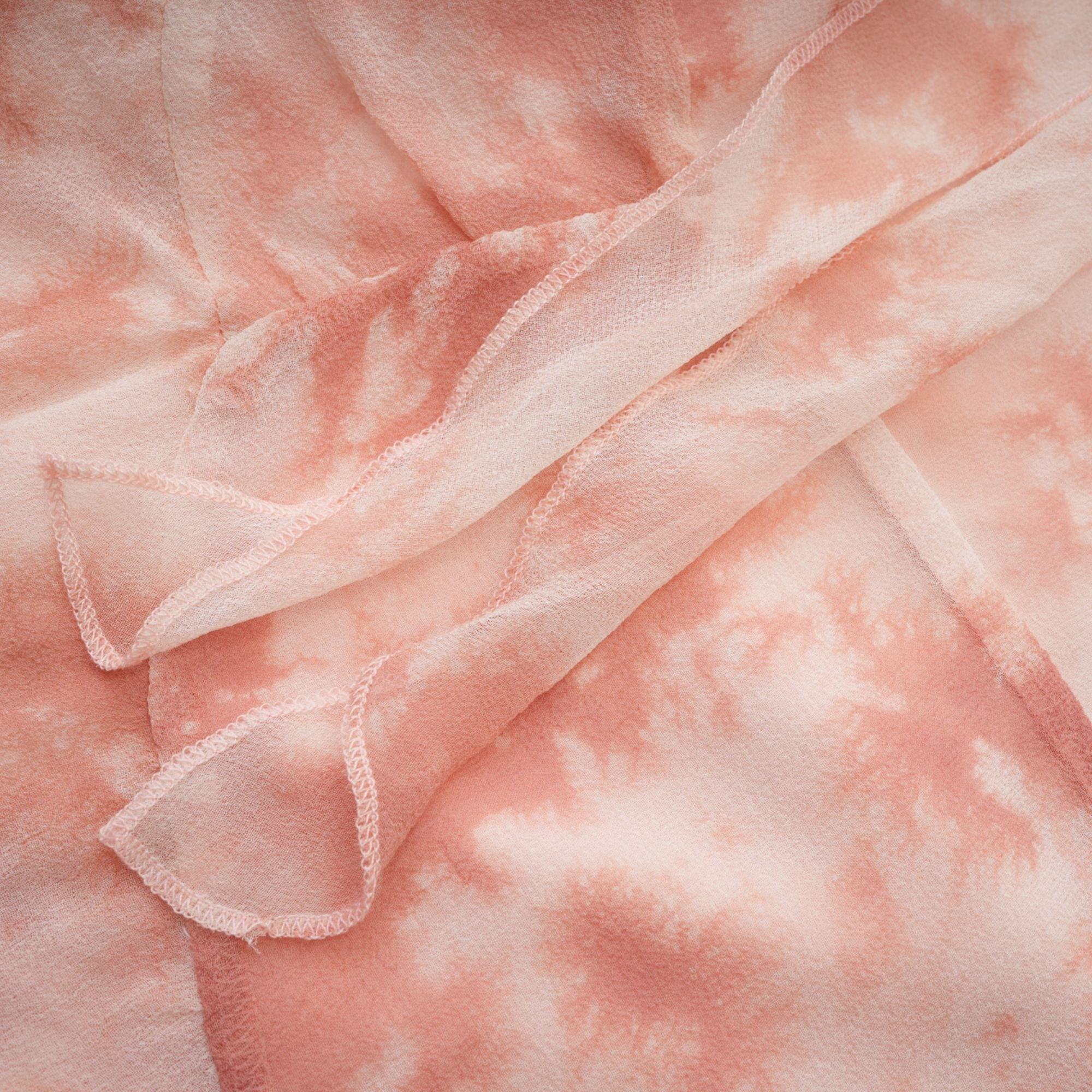 Masum Bir Yaz – Gül Detaylı Mini Elbise