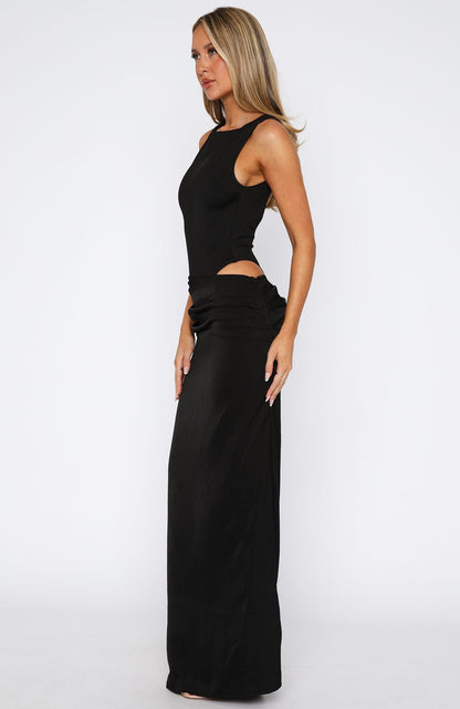 Moonlight Elegance – Siyah Maxi Elbise