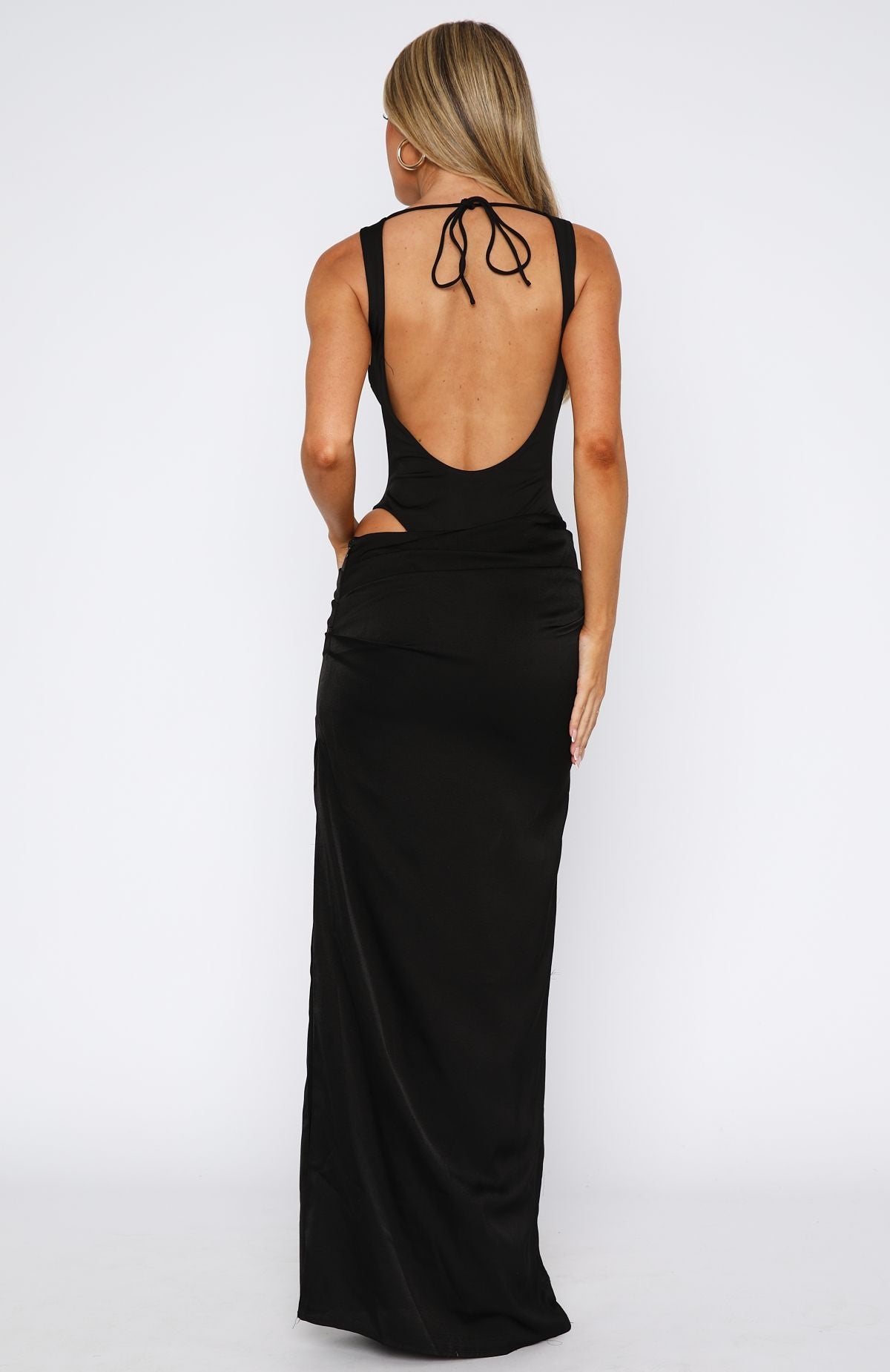 Moonlight Elegance – Siyah Maxi Elbise
