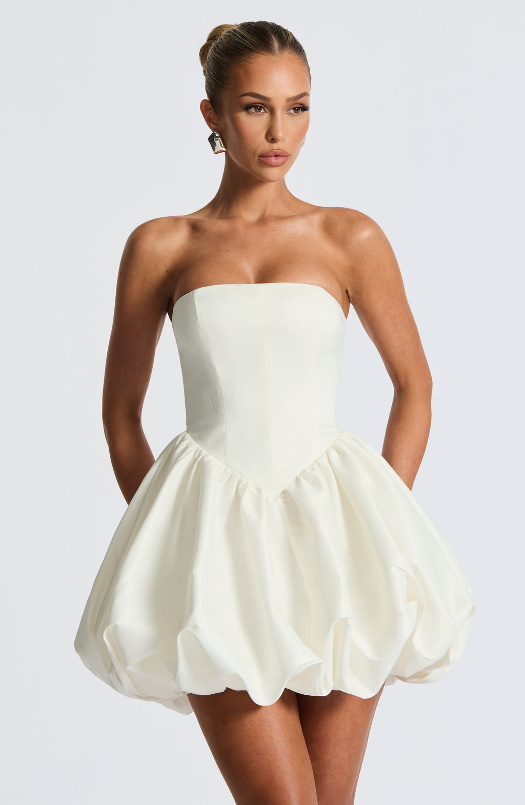 Lotus Fiyonk Detaylı Mini Elbise – Ekru