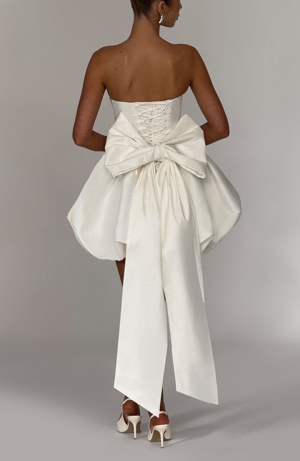 Lotus Fiyonk Detaylı Mini Elbise – Ekru